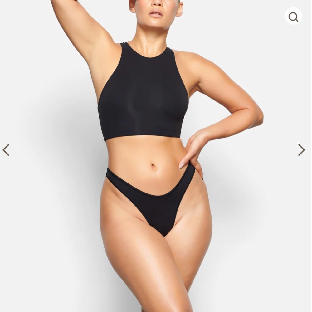 SKIMS - Fits Everybody High Neck Bra in Onyx Size XL